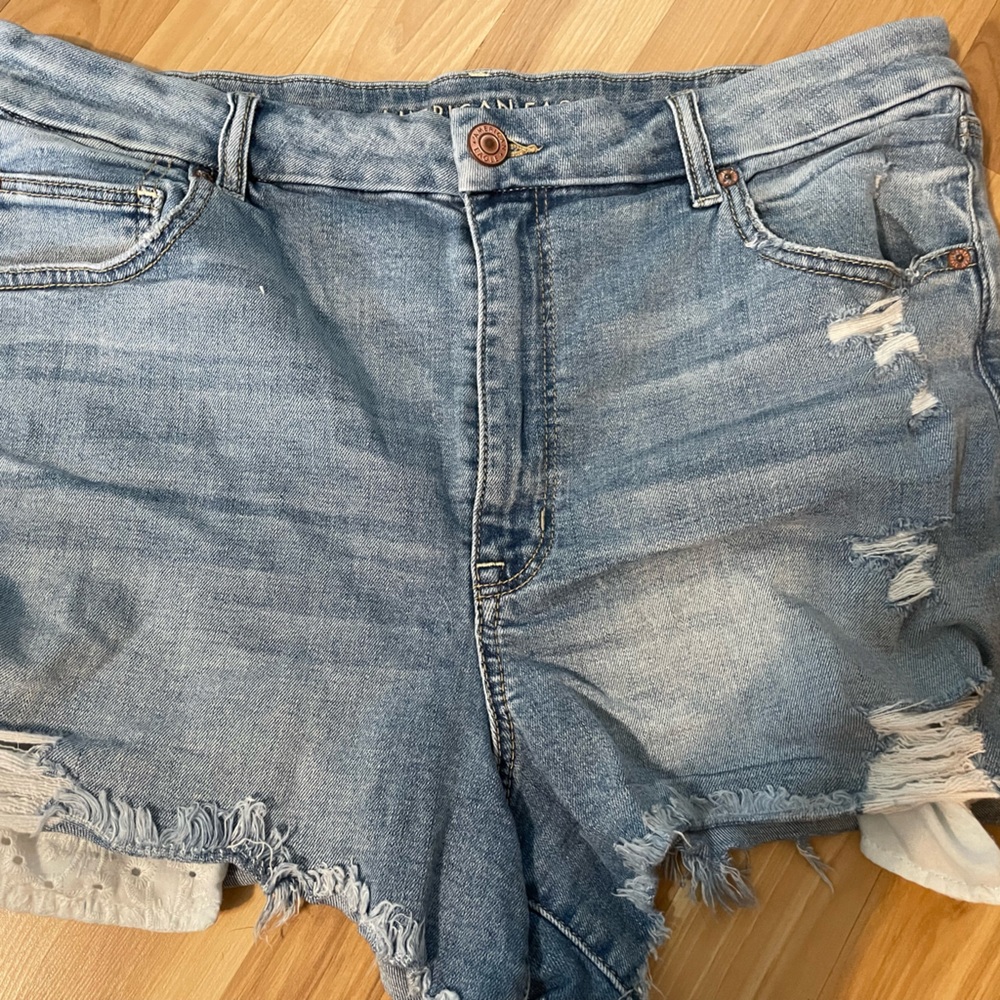 American Eagle Shorts Size 18